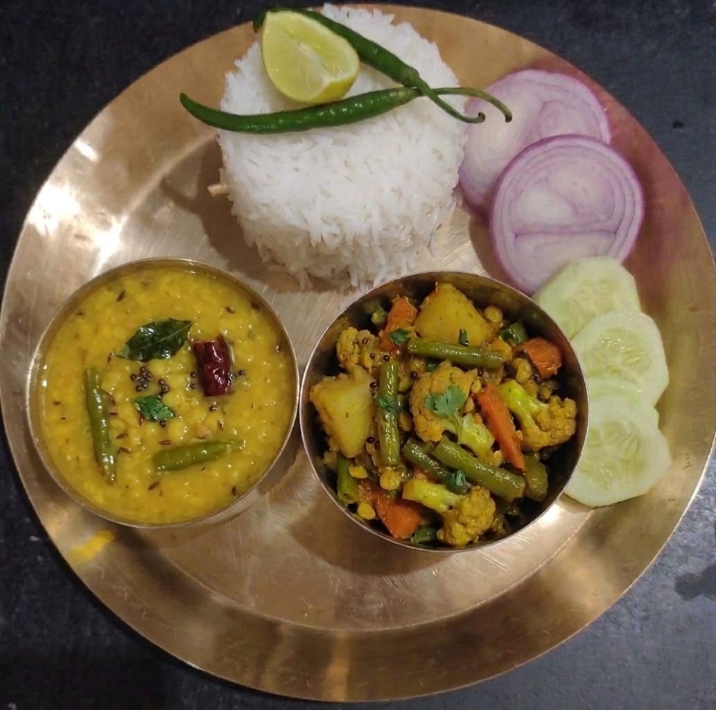 সাদা ভাত, সবজি, ডাল